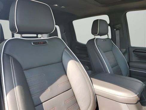 Used 2025 GMC Sierra 1500 AT4X image 15