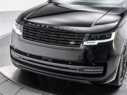 Used 2025 Land Rover Range Rover Long Wheelbase SE image 9