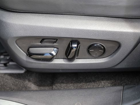 Used 2025 Lexus RX 450h AWD w/ Convenience Package image 19