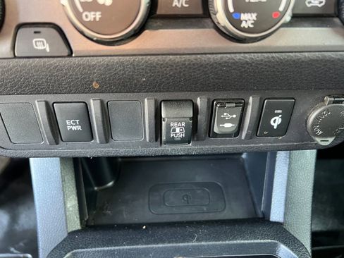 Used 2019 Toyota Tacoma TRD Off-Road AWD/4WD image 24