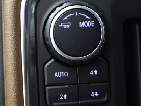 Used 2022 Chevrolet Silverado 3500 High Country w/ Technology Package AWD/4WD image 27