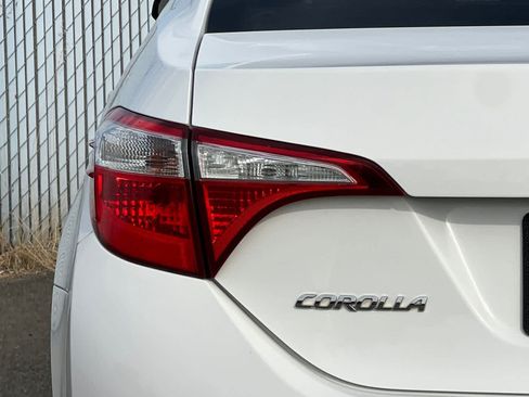 Used 2016 Toyota Corolla LE FWD image 23