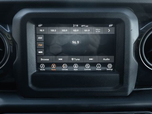 Used 2021 Jeep Wrangler Unlimited Sport image 12