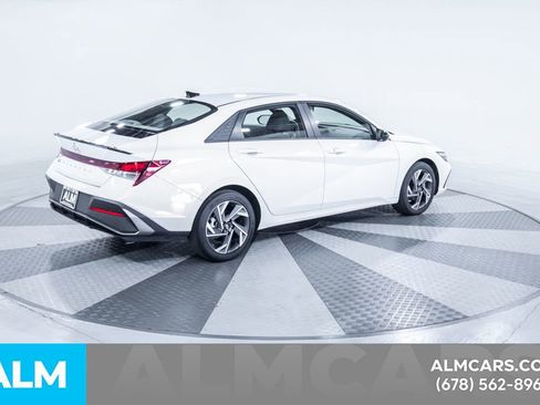 Used 2025 Hyundai Elantra Sport image 10