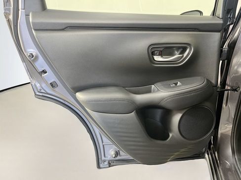 Used 2025 Honda HR-V LX image 28