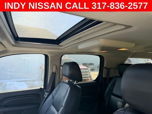 Used 2012 Cadillac Escalade ESV Luxury image 17