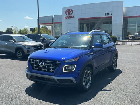 Certified 2023 Hyundai Venue Limited FWD image 1