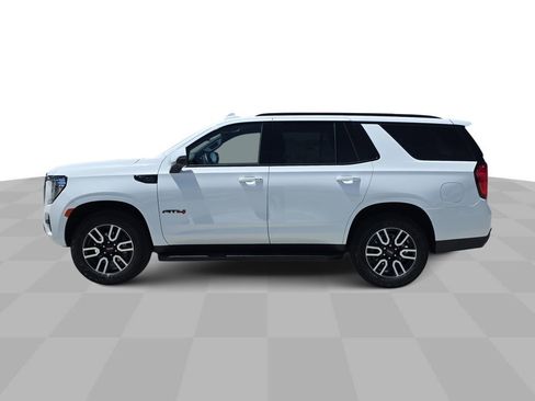 Used 2024 GMC Yukon AT4 w/ Technology Package AWD/4WD image 5