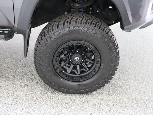 Used 2023 Toyota Tacoma TRD Off-Road AWD/4WD image 5