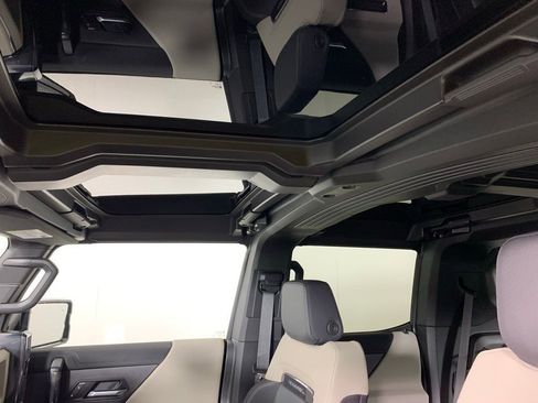 New 2026 GMC Hummer EV SUV image 16