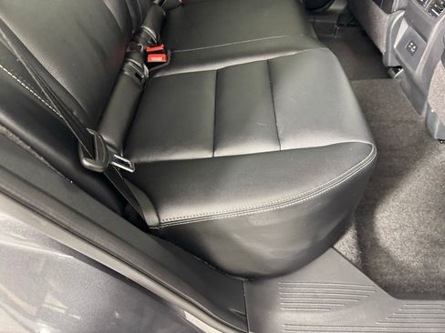 Used 2023 Nissan Rogue SL image 32