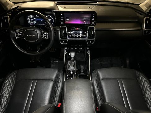 Certified 2022 Kia Sorento SX image 12