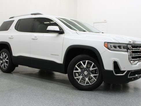 Used 2022 GMC Acadia SLT w/ LPO, Floor Liner Package FWD image 1