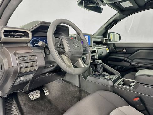 Used 2025 Toyota Tacoma TRD Sport RWD image 14