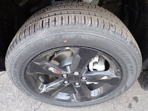 New 2025 Jeep Grand Cherokee Limited w/ Black Appearance Package image 11