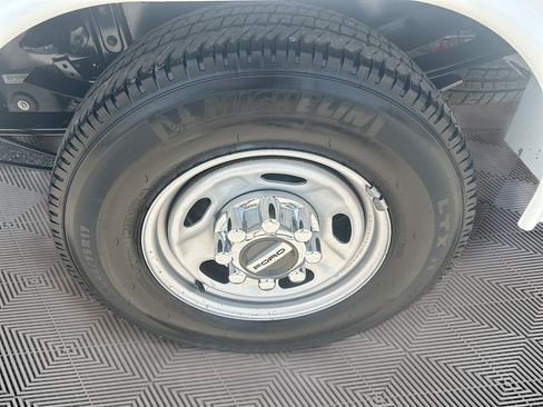 Used 2022 Ford F250 XL w/ Power Equipment Group RWD image 29