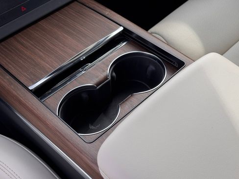 Used 2023 Tesla Model X image 39