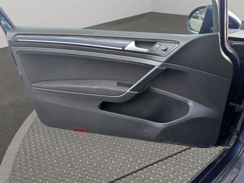 Used 2015 Volkswagen GTI S image 9