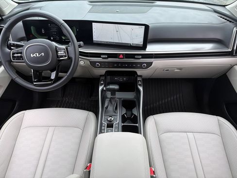 Used 2025 Kia Sorento S AWD/4WD image 14