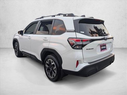 Used 2026 Subaru Forester Premium AWD/4WD image 9