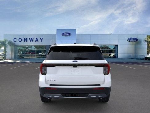 New 2026 Ford Explorer Active w/ Active Comfort Package image 5