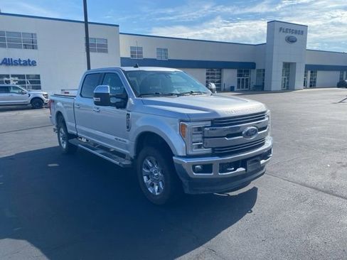 Used 2019 Ford F250 Lariat w/ Lariat Ultimate Package AWD/4WD image 8