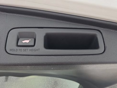 Used 2022 Honda CR-V Touring image 34