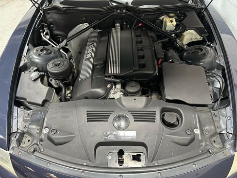 Used 2005 BMW Z4 3.0i RWD image 17