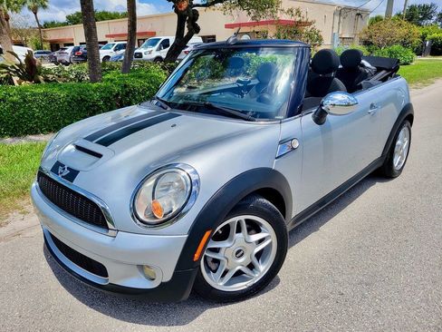 Used 2010 MINI Cooper S FWD image 2