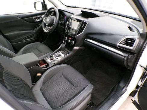 Used 2023 Subaru Forester Premium image 17