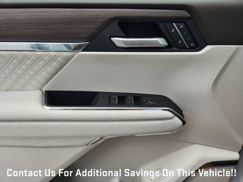 New 2026 GMC Acadia Denali w/ Super Cruise Package FWD image 17