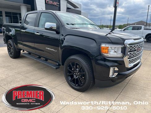 Certified 2022 GMC Canyon Denali w/ Denali Black Edition Package AWD/4WD image 1