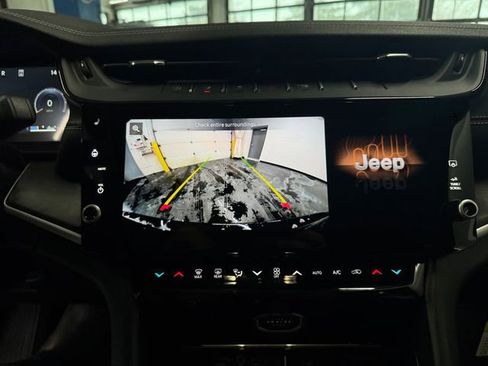 New 2026 Jeep Grand Cherokee Altitude AWD/4WD image 15