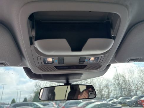 Used 2022 Ford Explorer XLT w/ Class IV Trailer Tow Package image 32