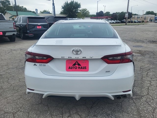 Used 2024 Toyota Camry SE FWD image 16