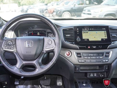 Used 2024 Honda Passport TrailSport image 2