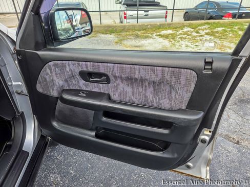 Used 2003 Honda CR-V LX image 27