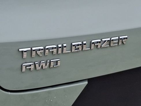 Used 2026 Chevrolet TrailBlazer LT w/ Driver Confidence Package AWD/4WD image 33