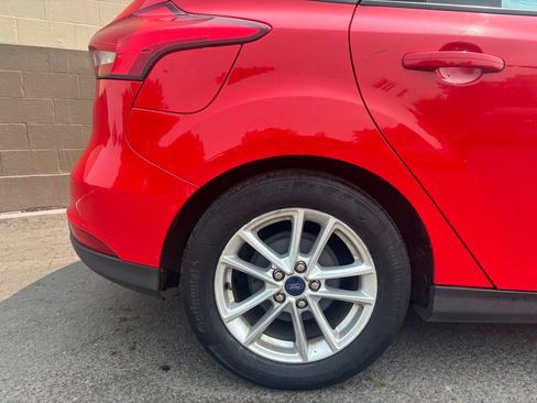 Used 2016 Ford Focus SE FWD image 4