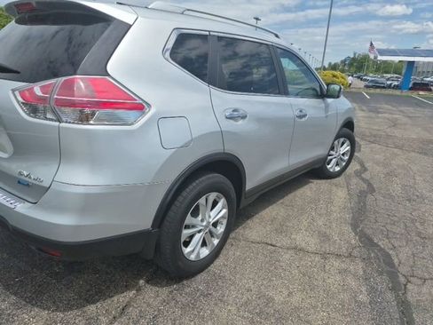 Used 2014 Nissan Rogue SV AWD/4WD image 6