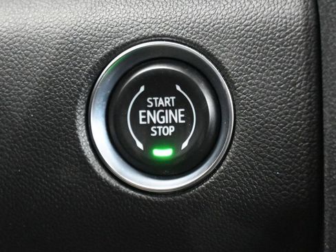 Used 2025 GMC Acadia Elevation FWD image 17