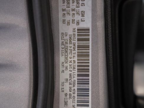 Used 2019 Jeep Grand Cherokee Limited w/ Luxury Group II RWD image 46