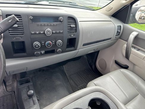 Used 2013 Chevrolet Silverado 2500 W/T w/ Snow Plow Prep Package image 14