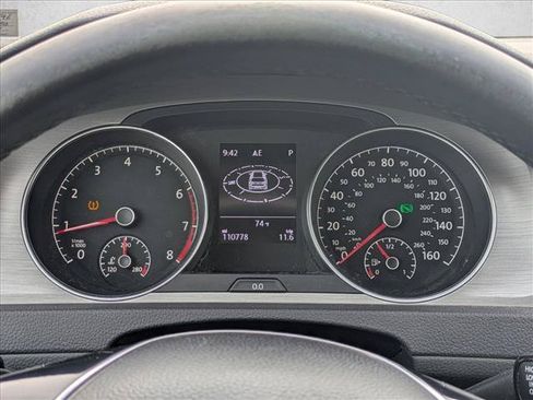 Used 2017 Volkswagen Golf S FWD image 11