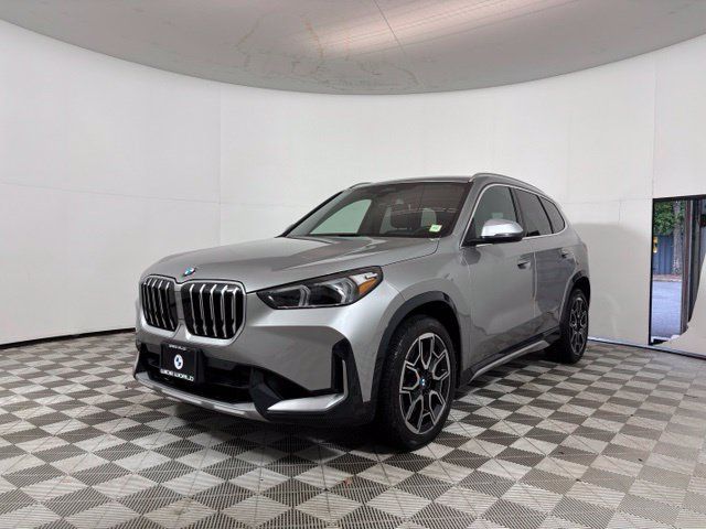 Used 2023 BMW X1 xDrive28i w/ Convenience Package AWD/4WD image 3