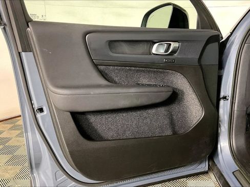 Used 2023 Volvo XC40 Recharge Plus w/ Protection Package Premier AWD/4WD image 22