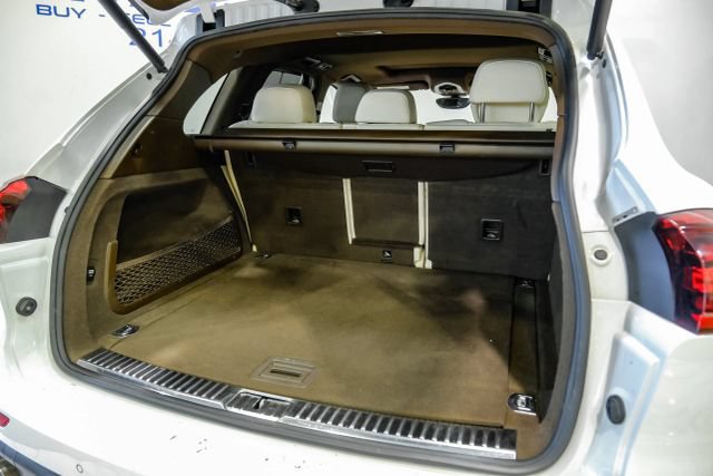 Used 2017 Porsche Cayenne AWD/4WD image 78