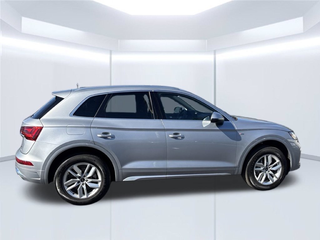 Used 2024 Audi Q5 2.0T Premium w/ Convenience Package AWD/4WD image 9