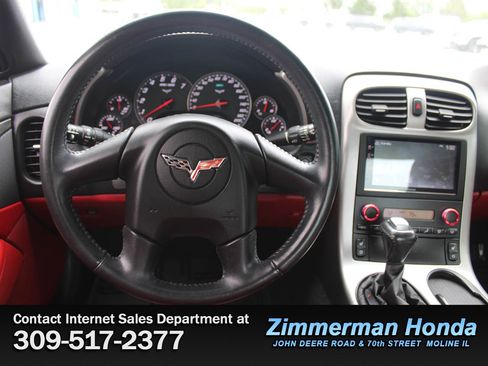Used 2005 Chevrolet Corvette Coupe w/ Preferred Equipment Group RWD image 8