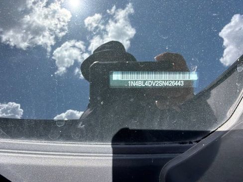 Used 2025 Nissan Altima 2.5 SV FWD image 5